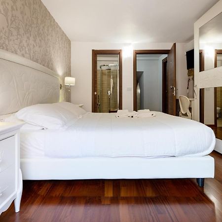 ノート Porta Nazionale Dependance Bed & Breakfast エクステリア 写真